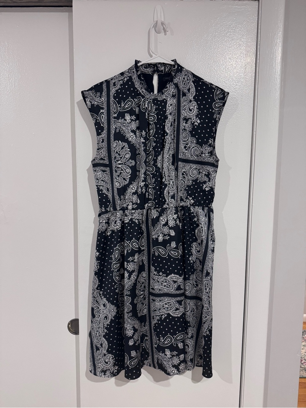 Ann Taylor Black and White Paisley Tie-Waist Mini Dress